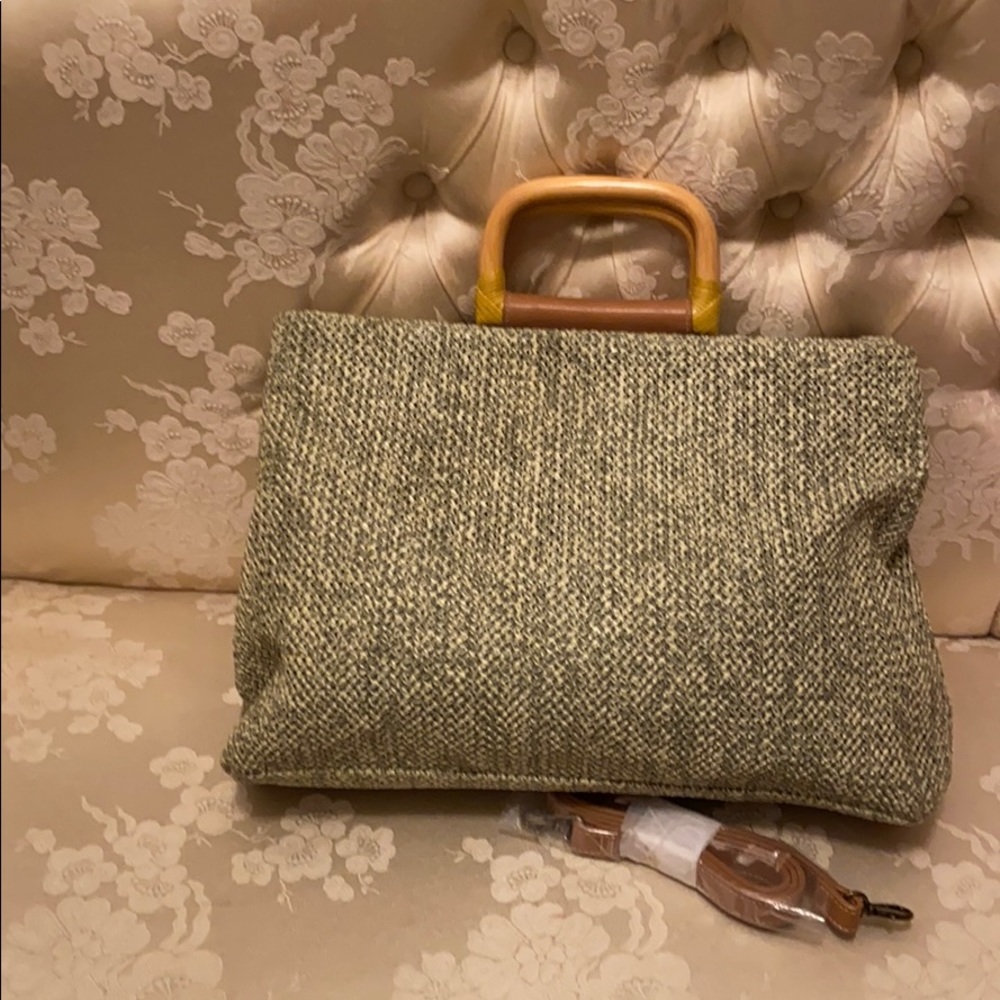 Hand Bag. - Picture 2 of 5
